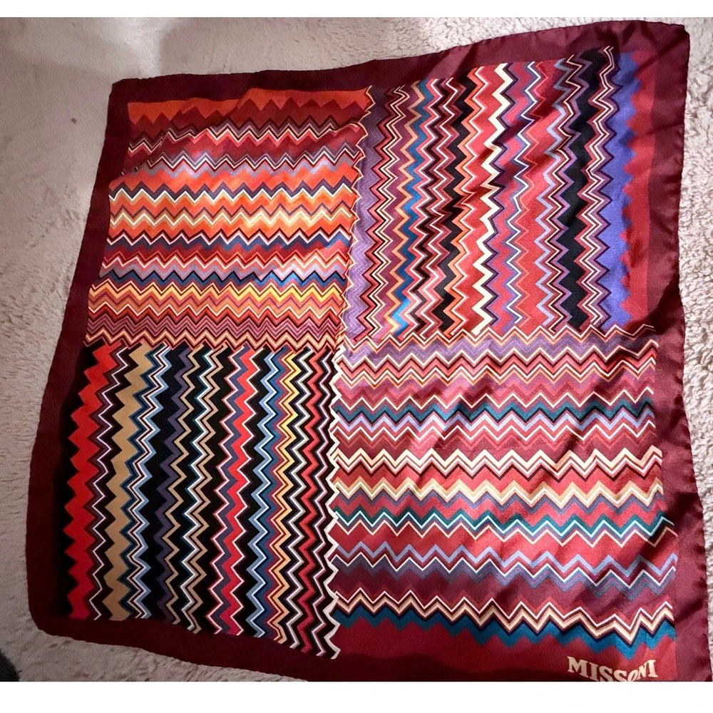 Missoni Italian Luxury Chic Silk Scarf/Pocket Square Retro Zigzag Quad Chevron